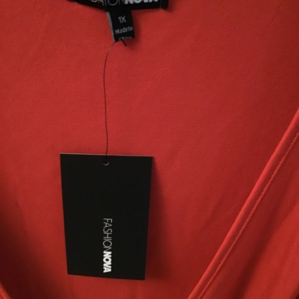 FASHION NOVA WRAP DRESS - Picture 2 of 2